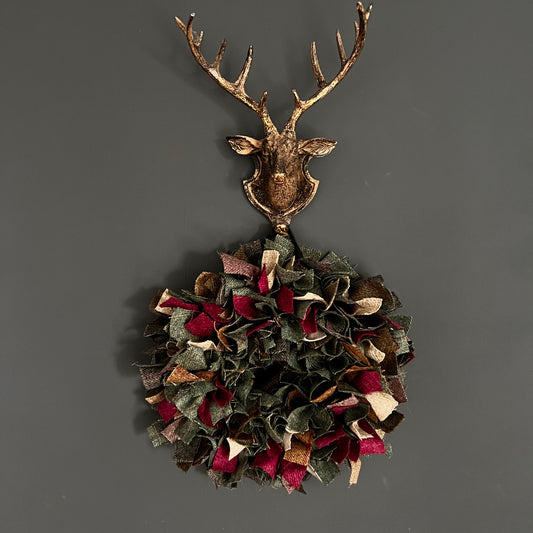 Luxury Tweed Christmas wreath ‘O’come, all ye faithful’